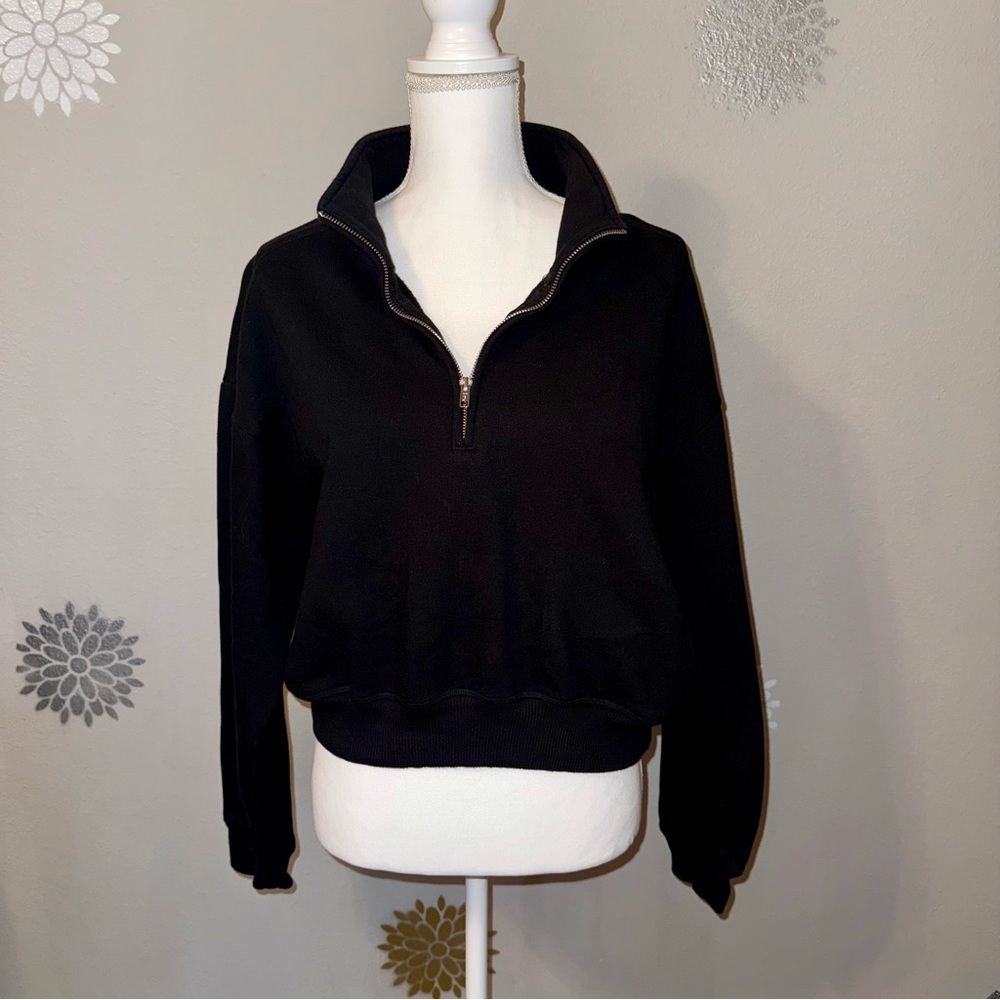 PINK Victoria’s Secret Black Crop Sweatshirt Silver Zipper Ladies Small